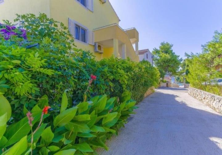 Apartments Petrovic Rogoznica  Exterior foto