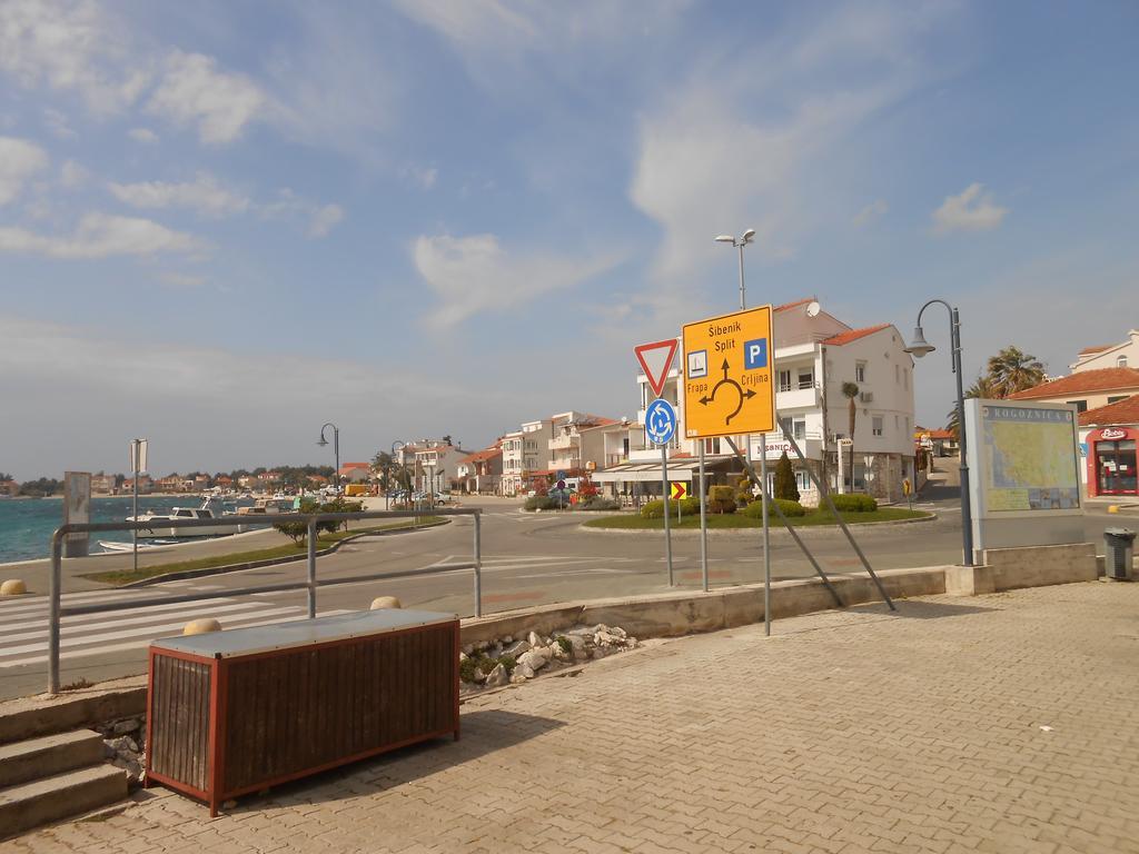 Apartments Petrovic Rogoznica  Exterior foto